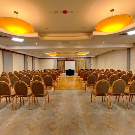 Holiday Inn Plainview-Long Island By Ihg Exterior foto