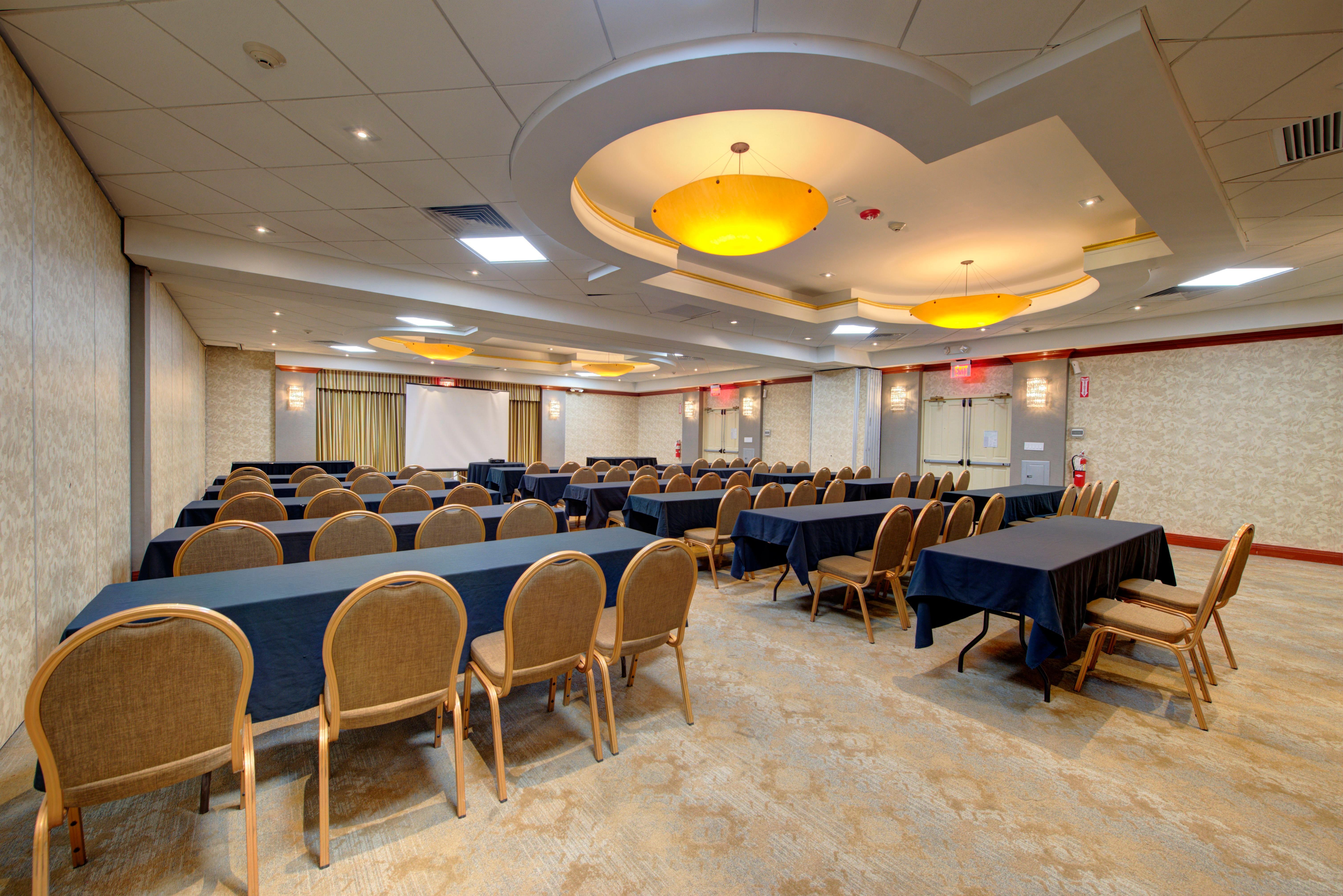 Holiday Inn Plainview-Long Island By Ihg Exterior foto