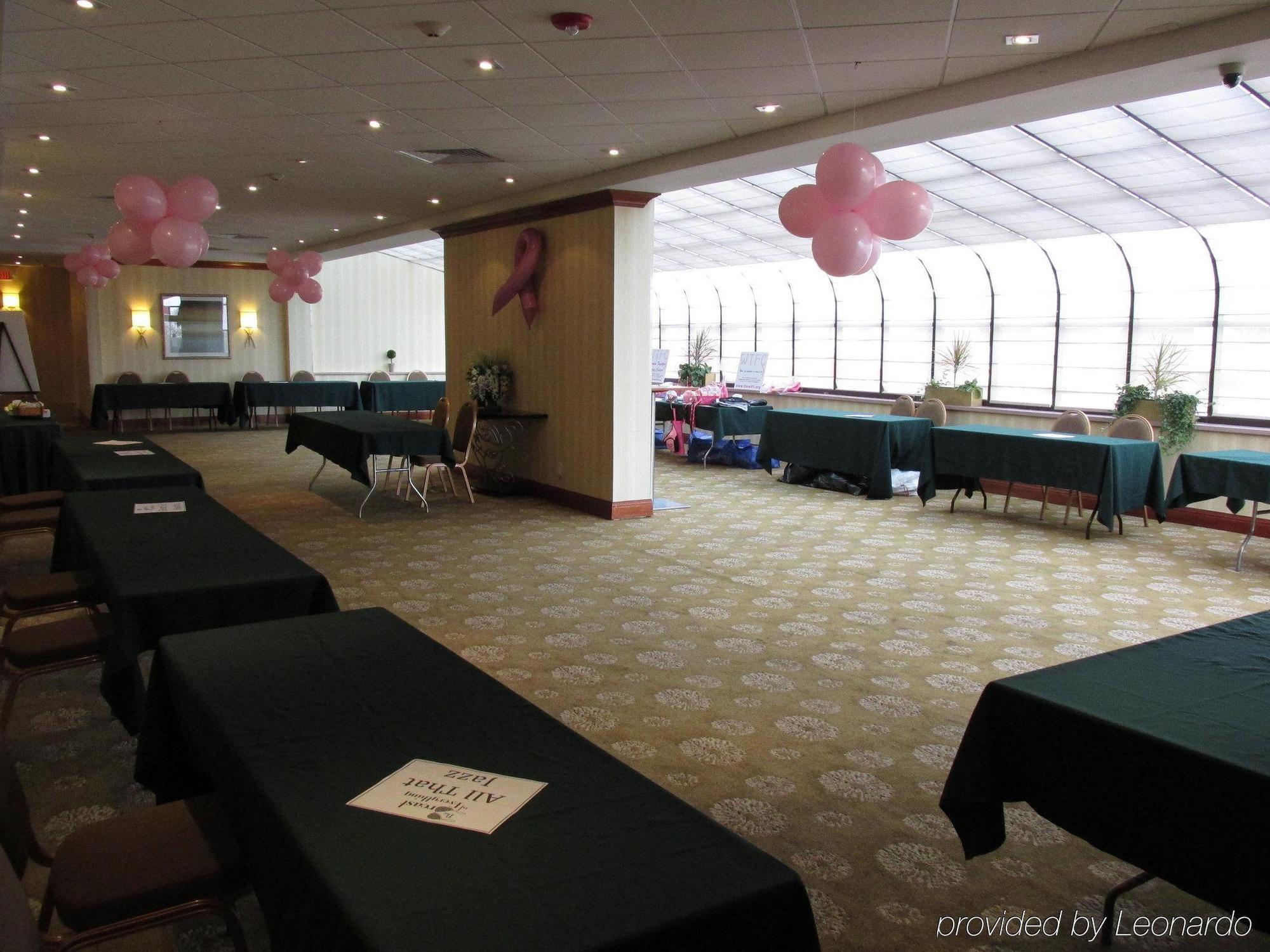 Holiday Inn Plainview-Long Island By Ihg Exterior foto